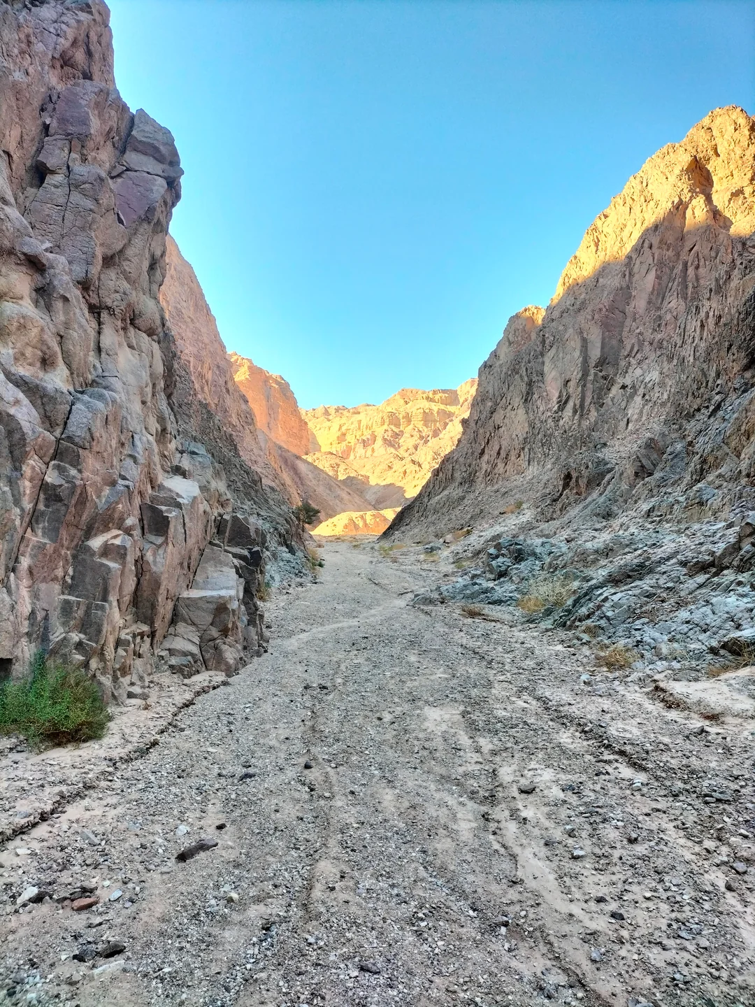 Al-Malha Canyon photo 2